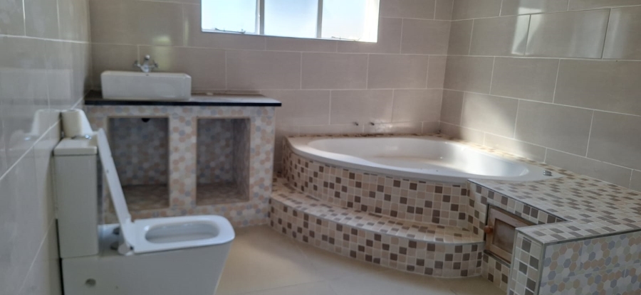 Commercial Property for Sale in Cove Ridge East Eastern Cape